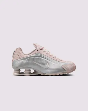 Nike Shox R4 "Barely Rose/Mtlc Platinum" Nike lightweight shoes for daily running