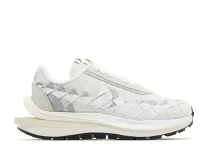 Nike VaporWaffle Woven sacai Jean Paul Gaultier White Nike sporty look with timeless feel