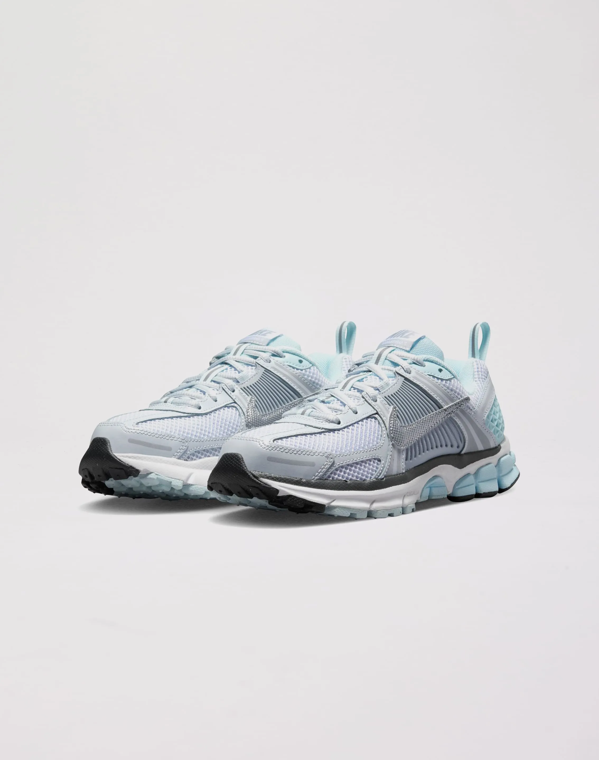 Nike Vomero 5 Grade School Kids' "Pure Platinum/Metallic Silver" Speed Sneakers