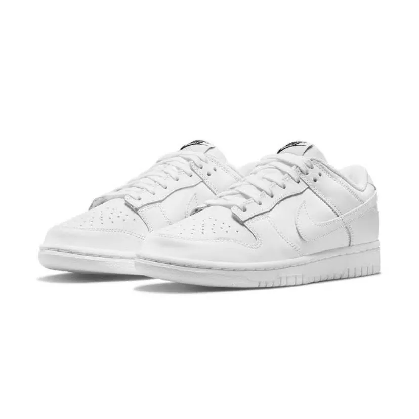 Nike Women's Dunk Low White White Iconic Sneakers