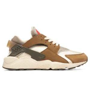 Nike x Stussy Air Huarache LE - Desert Oak/Reed Nike shoes with cushioned air sole