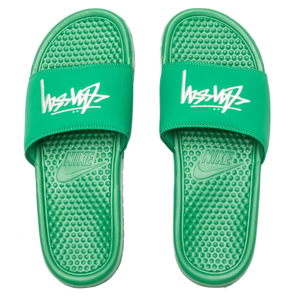 Nike x Stussy Benassi - Pine Green/Sail Nike Foam Comfort Trainers