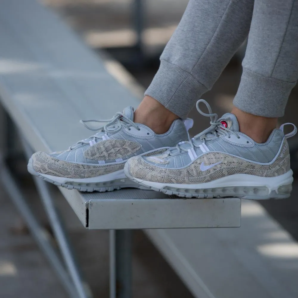 Nike x Supreme Air Max 98 'Cream-Reflect Silver' Nike Air Max cushioned sneakers