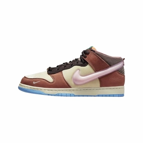 Nike Dunk Mid Social Status Med Soft Pink Nike Dunk sneakers with classic silhouette