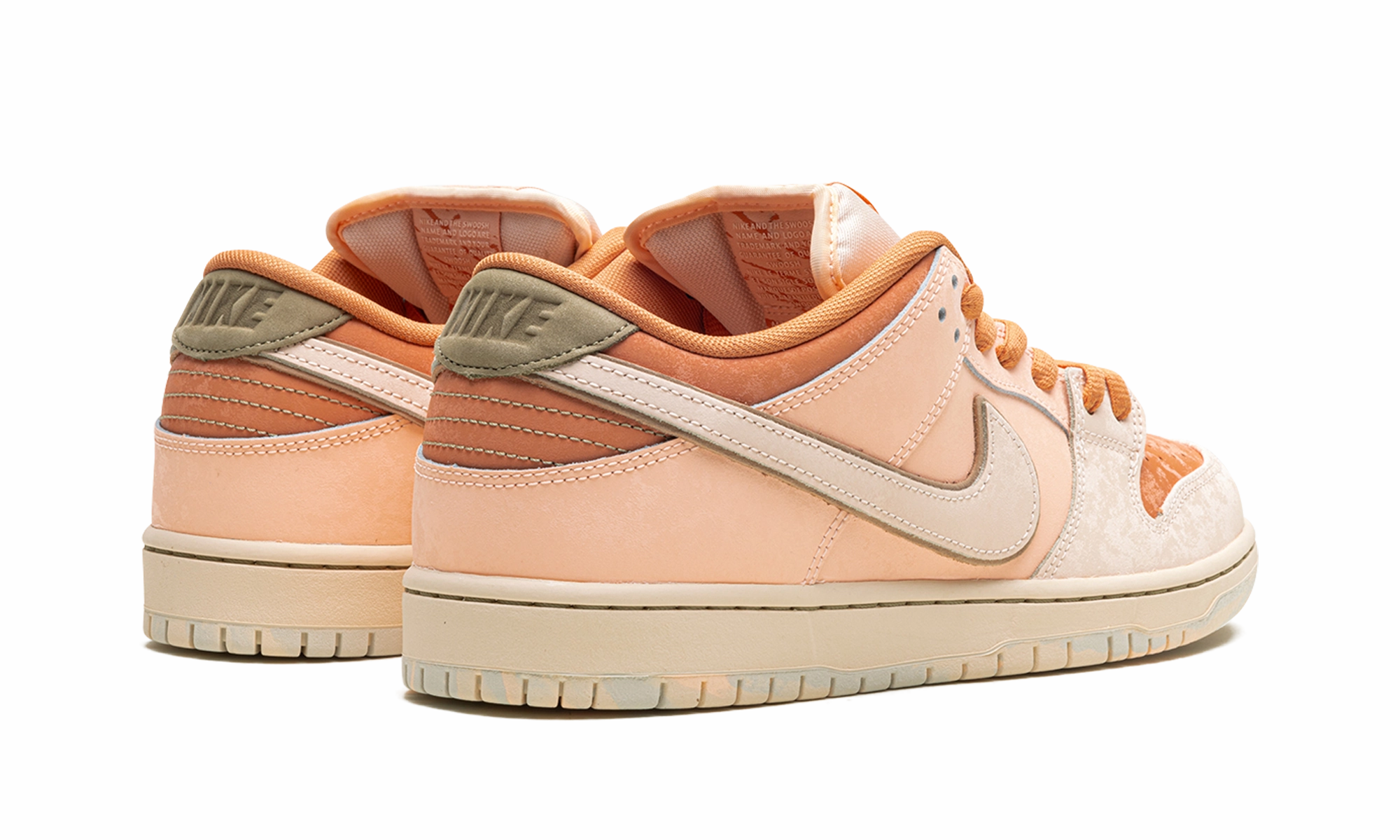 Nike SB Dunk Low Pro PRM "Guava Ice" nike sb dunk skateboarding shoes