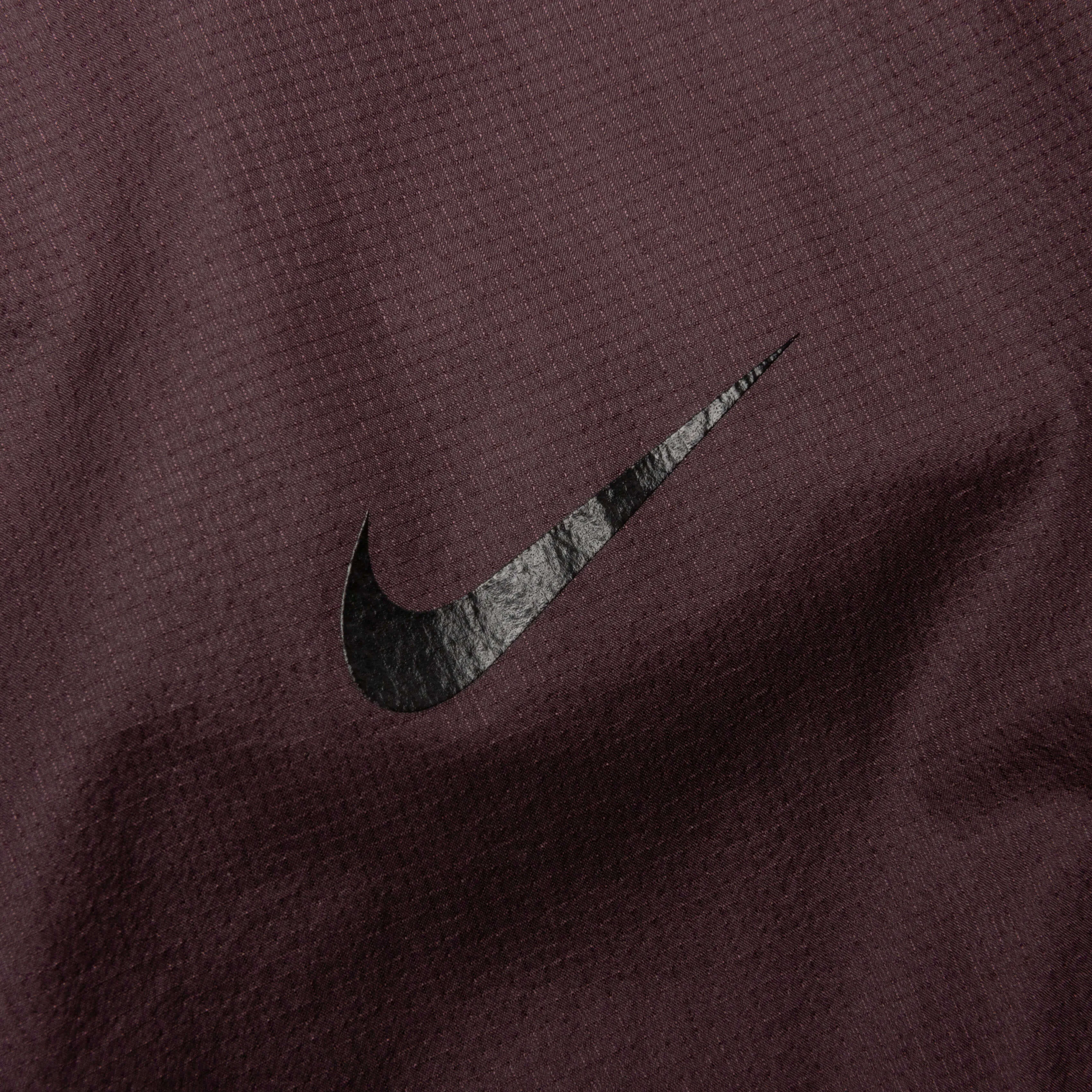NRG Nocta Track Pant DR - Dark Wine/Black Nike trainers with responsive foam
