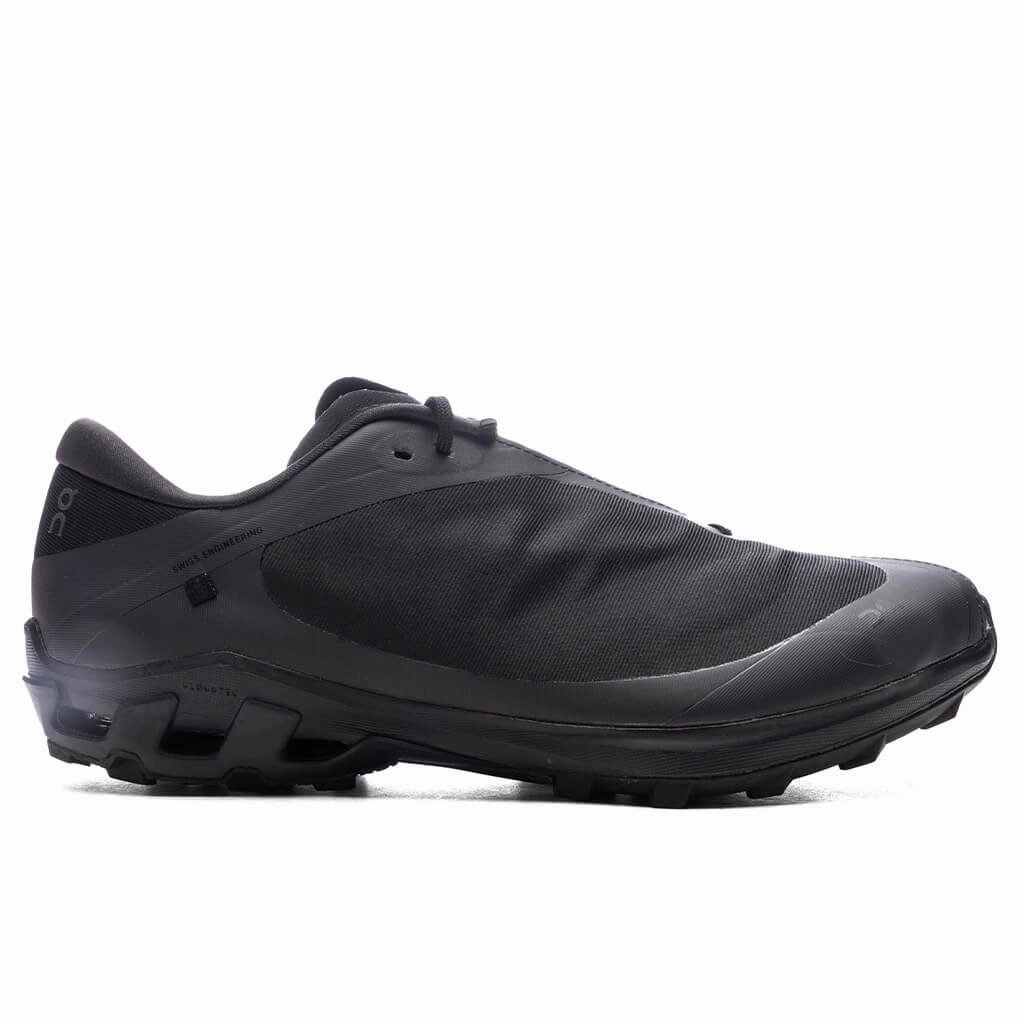 On x PAF Cloudventure Peak - All Black On running shoes with cloud cushioning