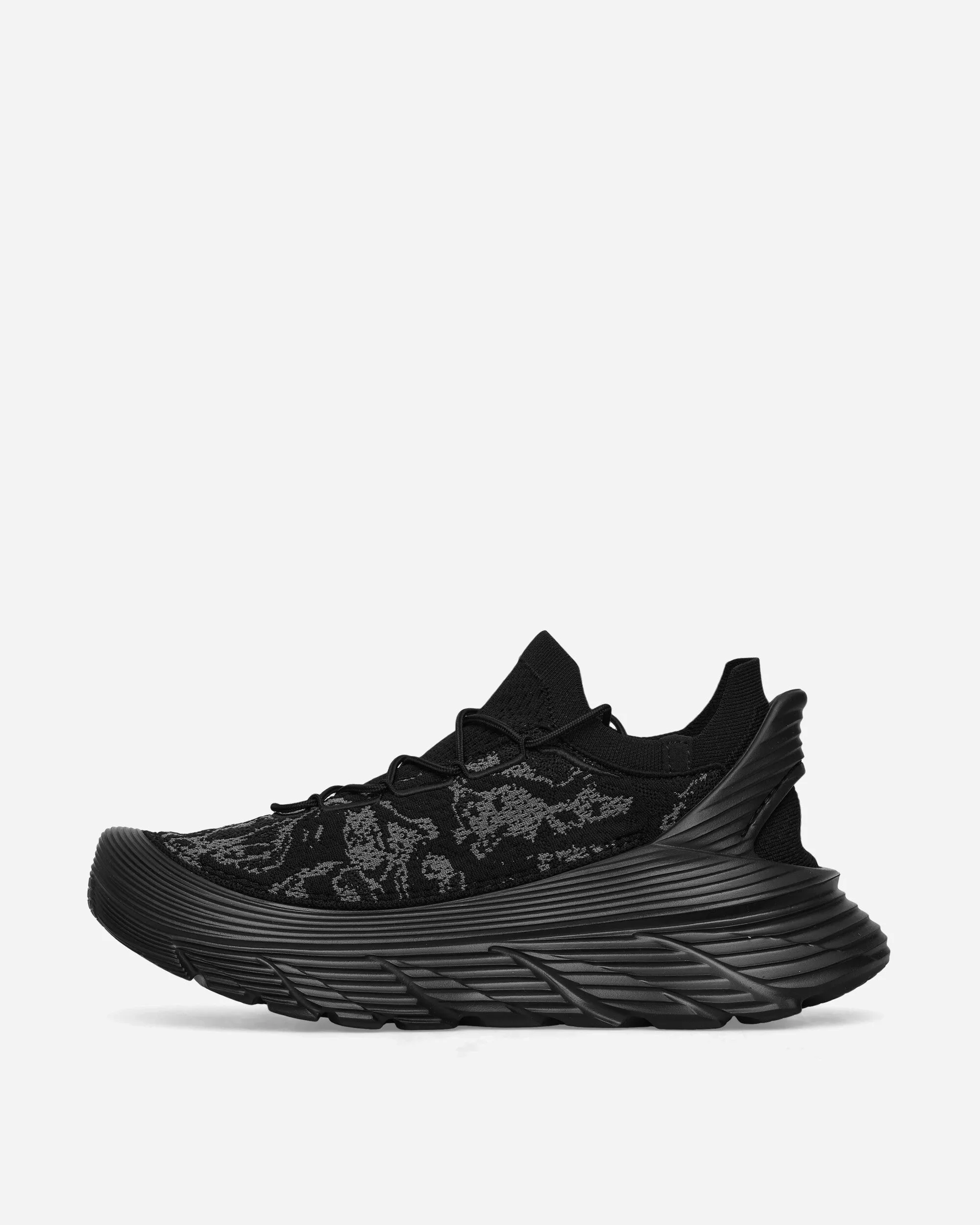 Restore Chukka Stealth / Tech Sneakers Carbon Black Max Cushion Trainers