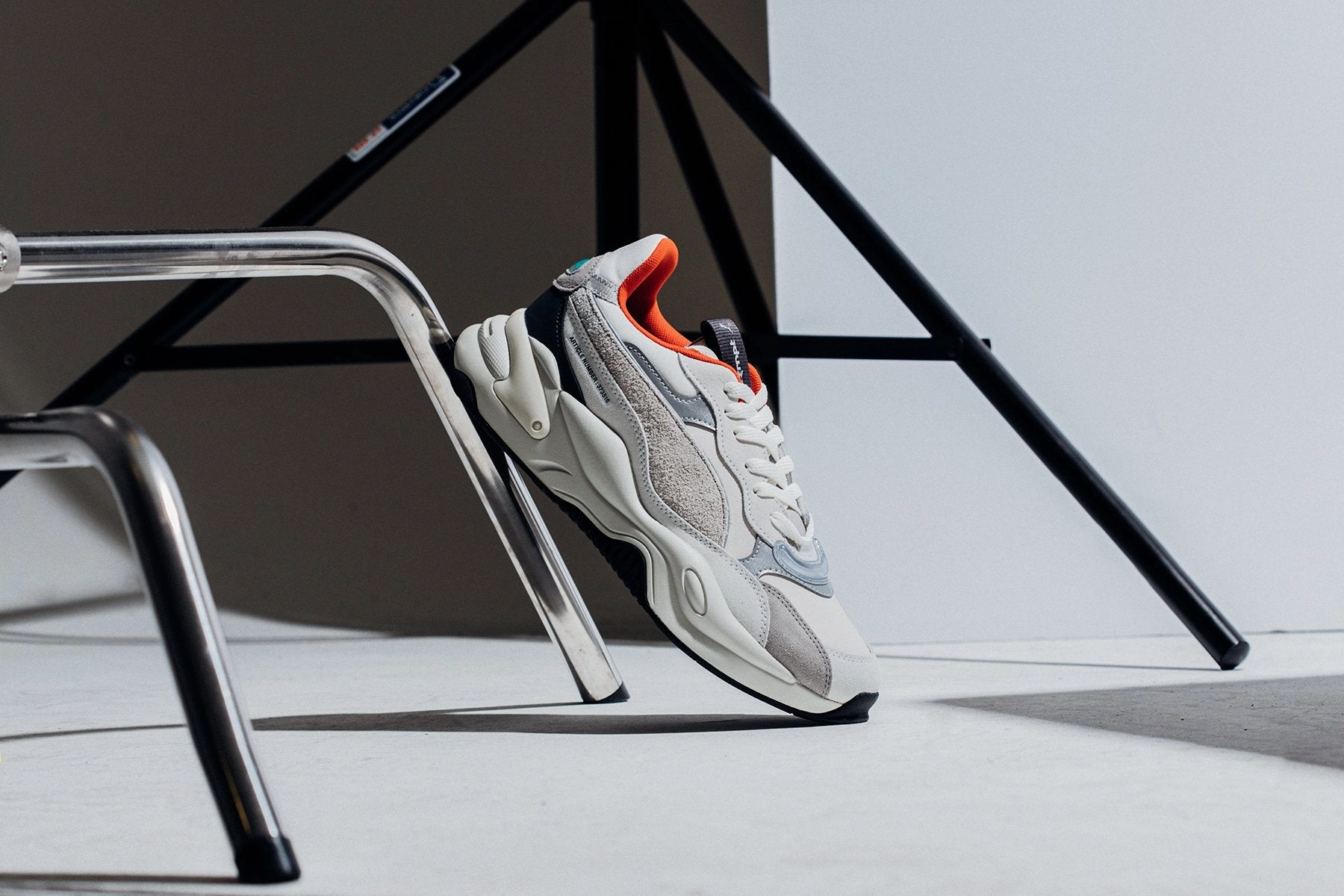 RS-2K Attempt - Vaporous Grey/Silver Puma Stripe Logo Trainers