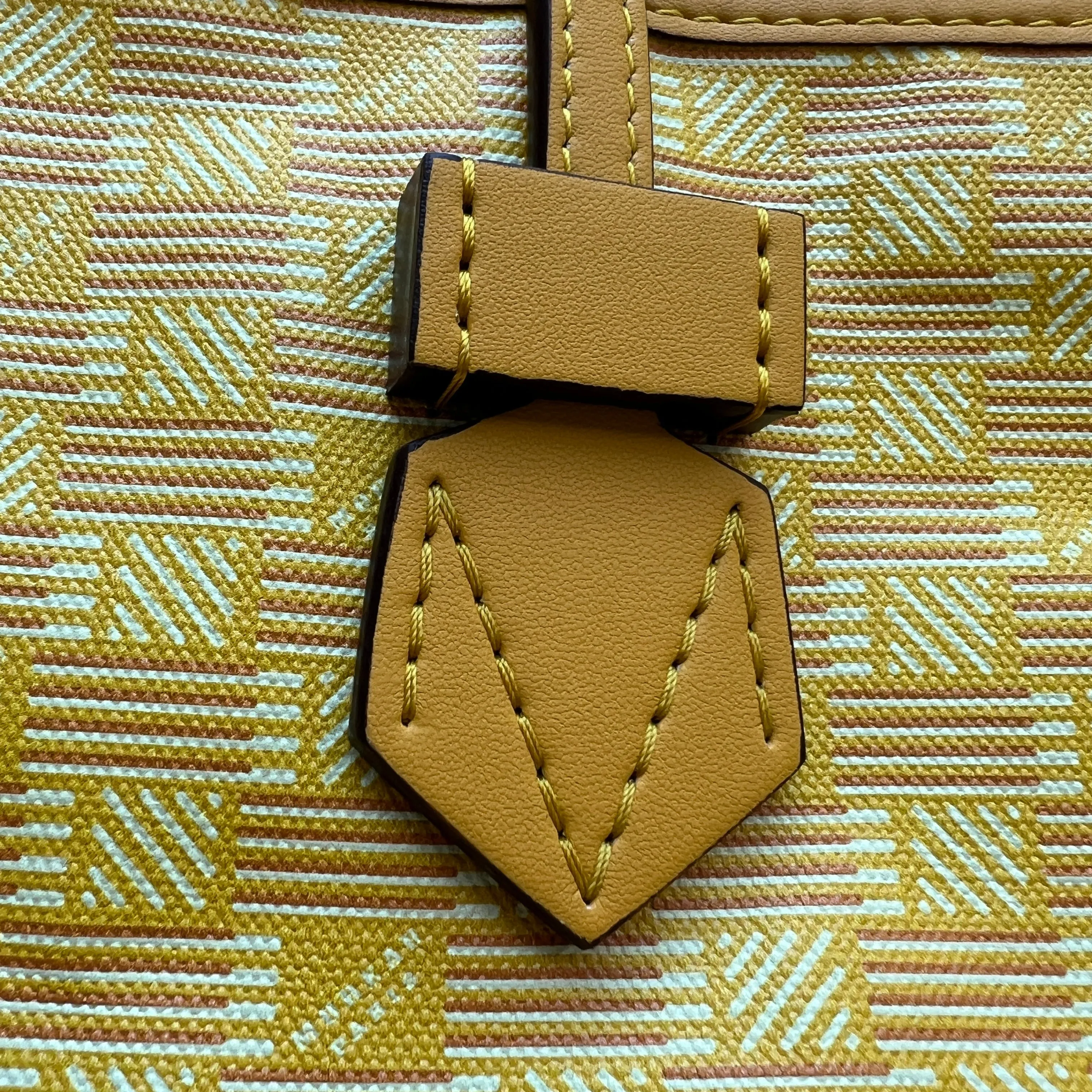 Saint Tropez Tote GM, Yellow Moreau Bags