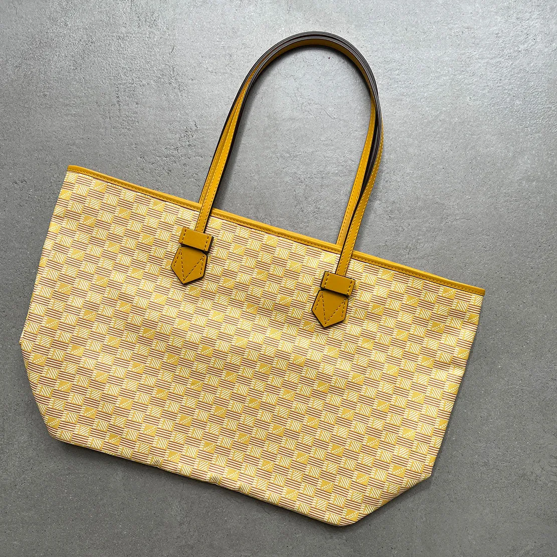 Saint Tropez Tote GM, Yellow Moreau Bags