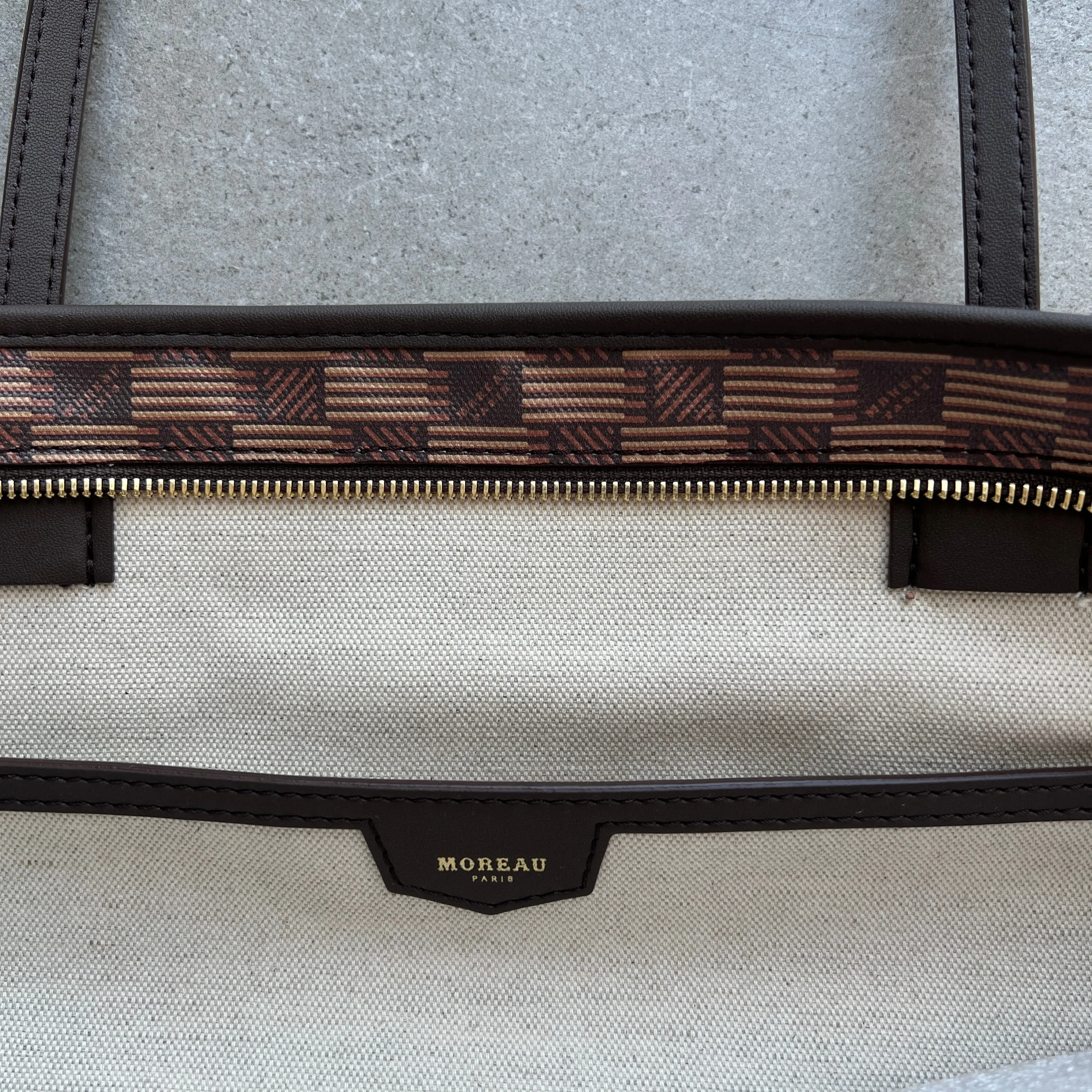 Saint Tropez Zip Tote GM, Chocolate Moreau Bags
