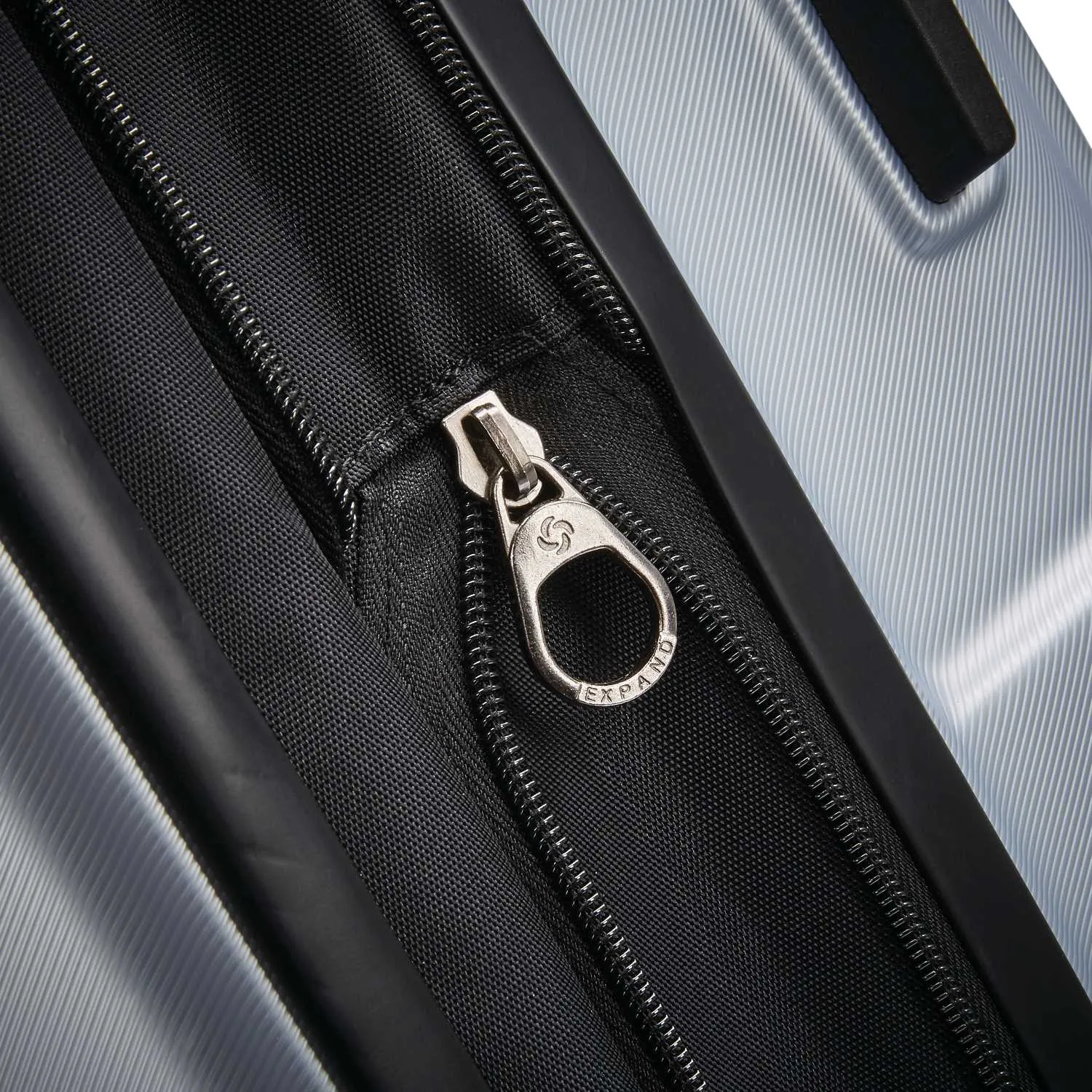 Samsonite Centric 20-inch Hardside Spinner Bags Samsonite