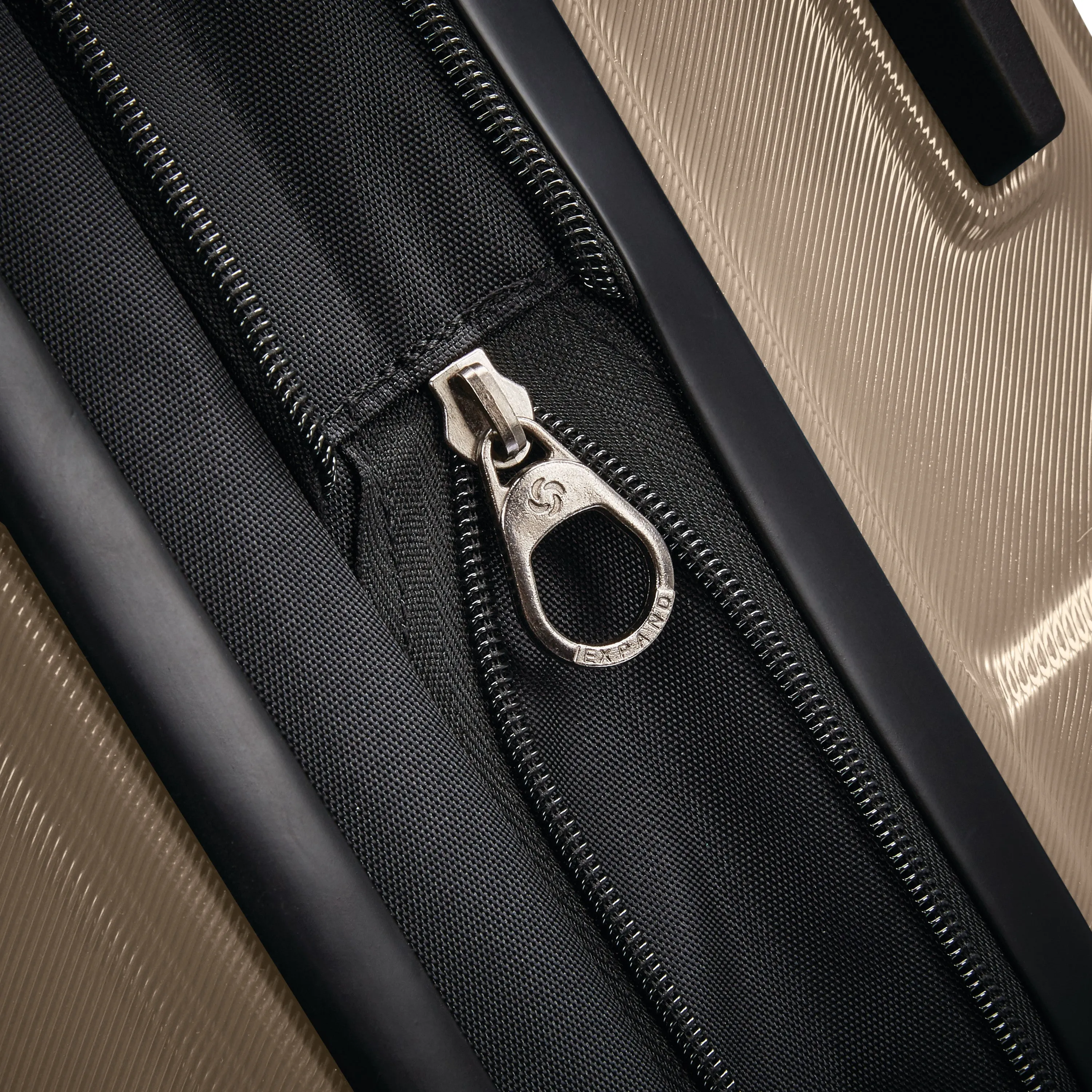 Samsonite Centric 20-inch Hardside Spinner Bags Samsonite