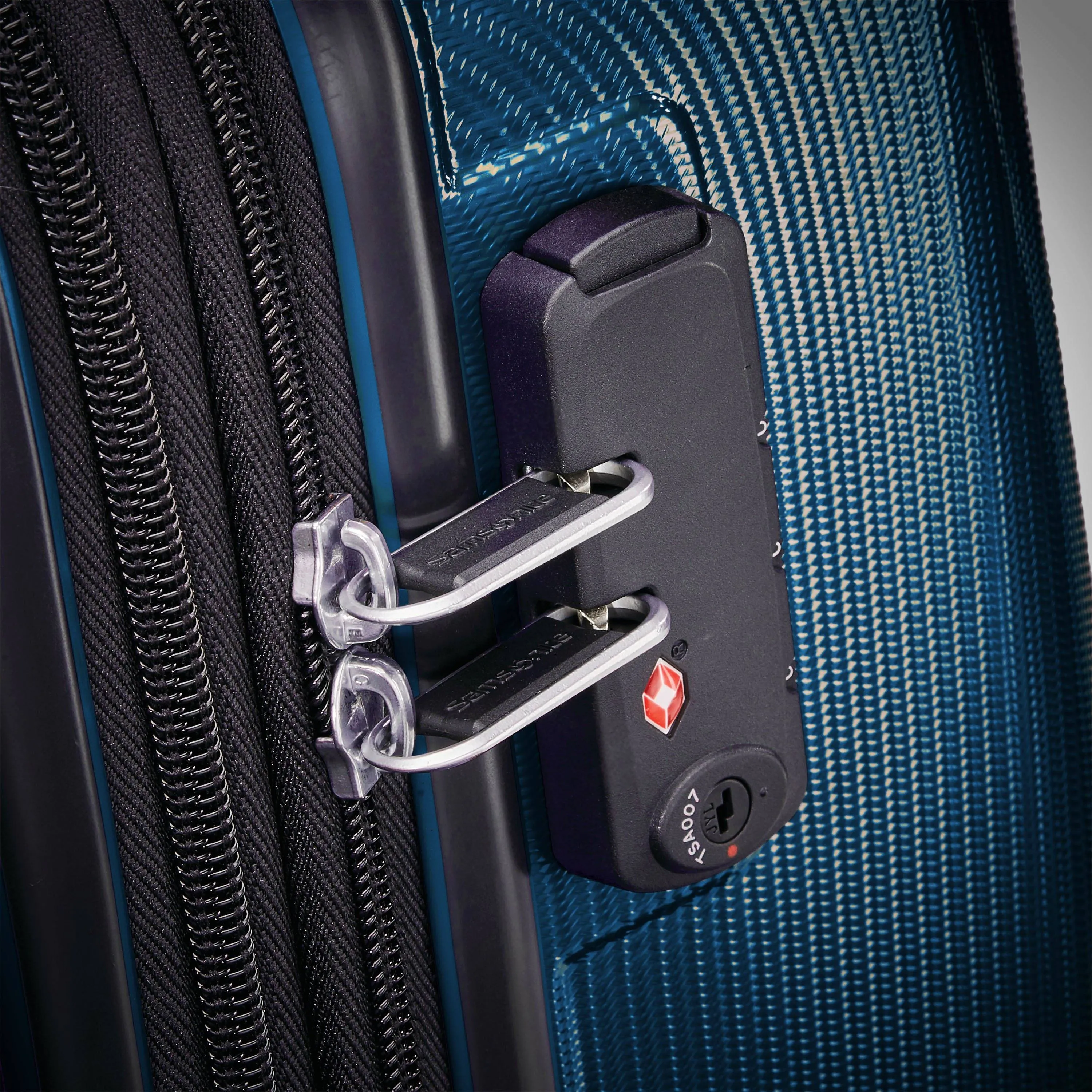 Samsonite Winfield 3 DLX Checked-Medium 25-Inch 4-Wheel Medium Luggage Bags Samsonite