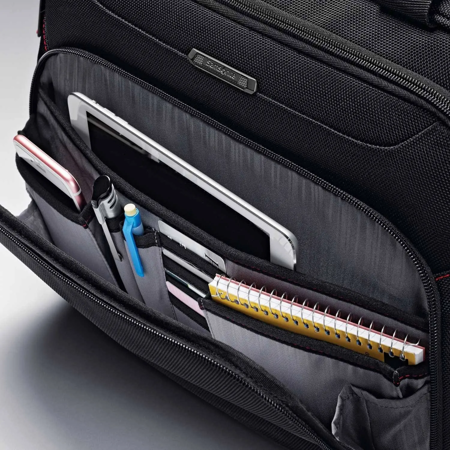 Samsonite Xenon 3.0 Gusset Check-Point Friendly Tech Locker Brief Bags Samsonite