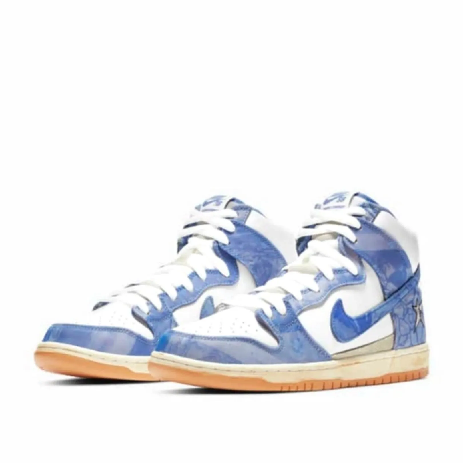 SB Dunk High Carpet Company by Nike Nike Dunk sneakers with classic silhouette