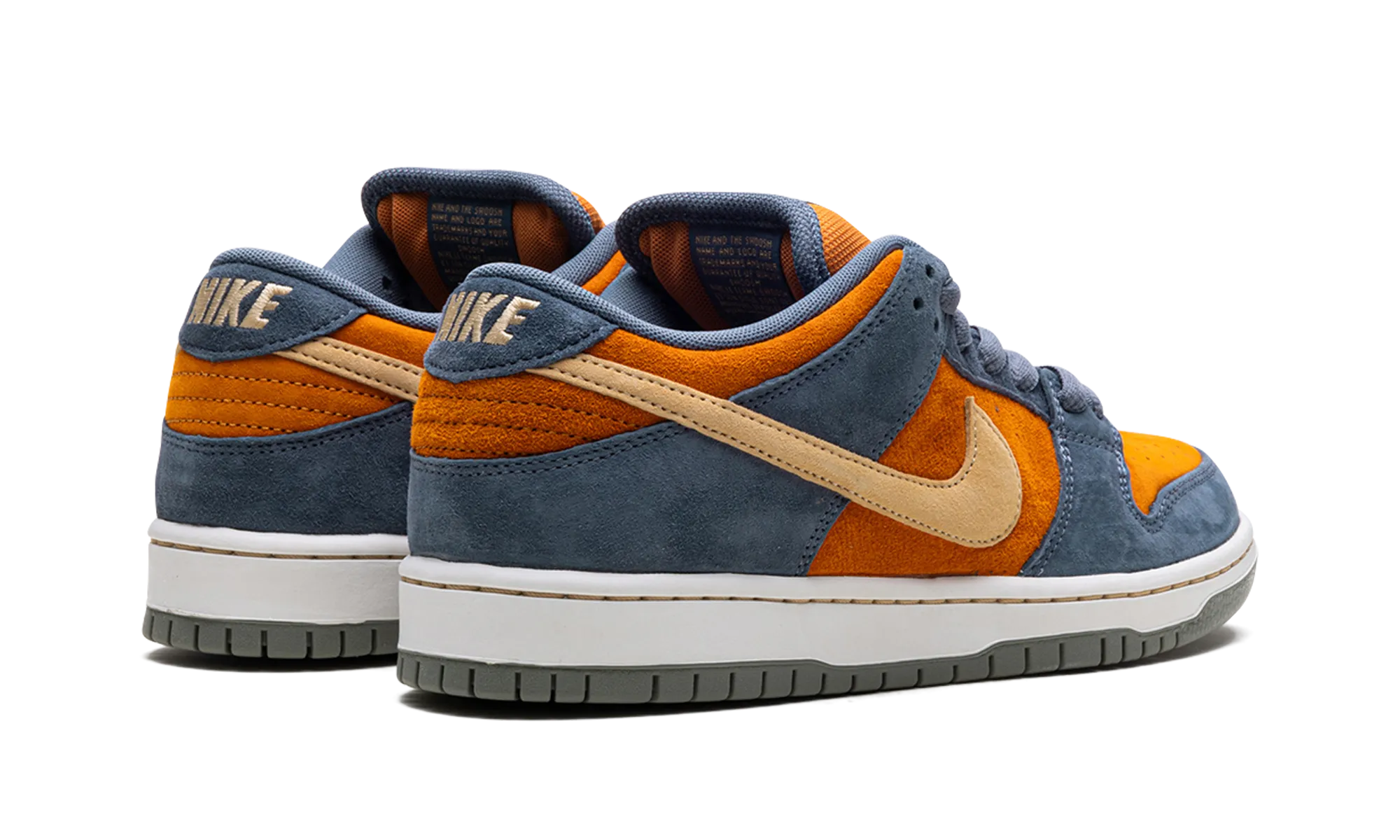 SB Dunk Low Pro "Light Carbon" nike everyday mens shoes
