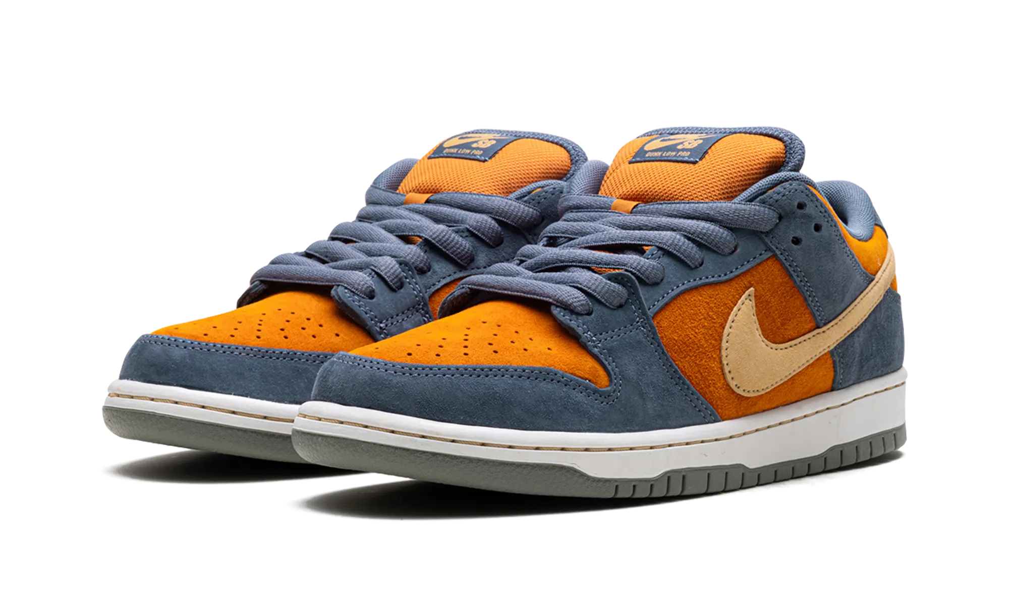 SB Dunk Low Pro "Light Carbon" nike everyday mens shoes