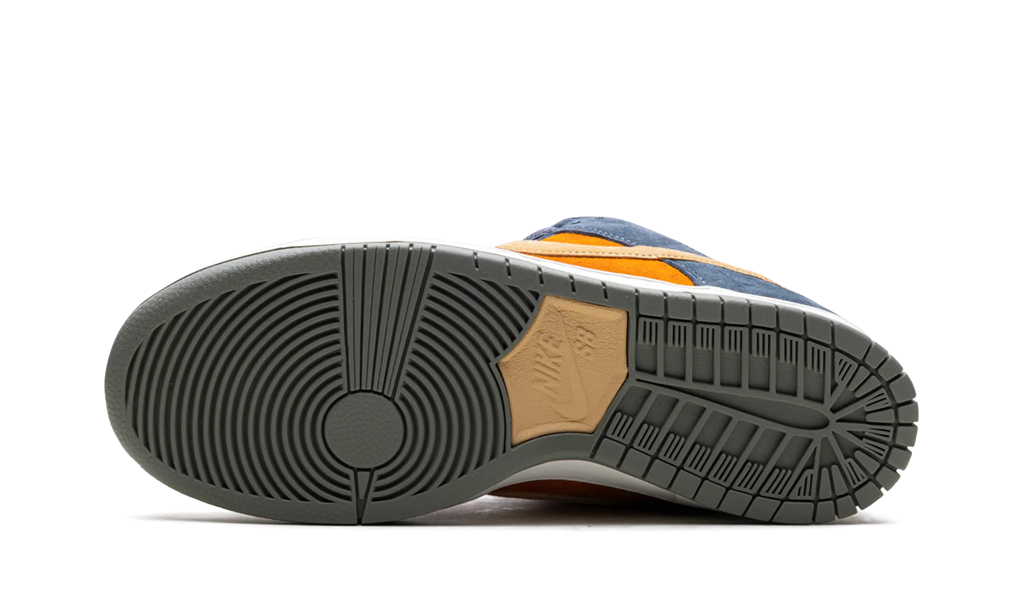 SB Dunk Low Pro "Light Carbon" nike everyday mens shoes