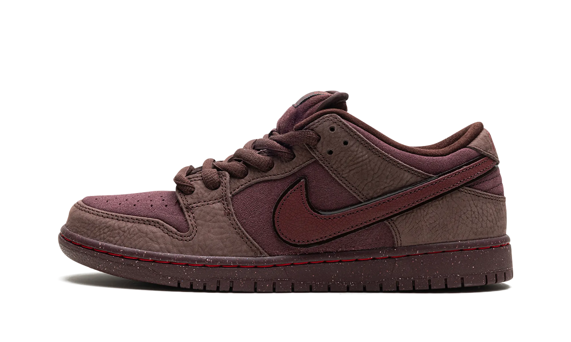SB Dunk Low "City of Love" Nike Mens sneakers