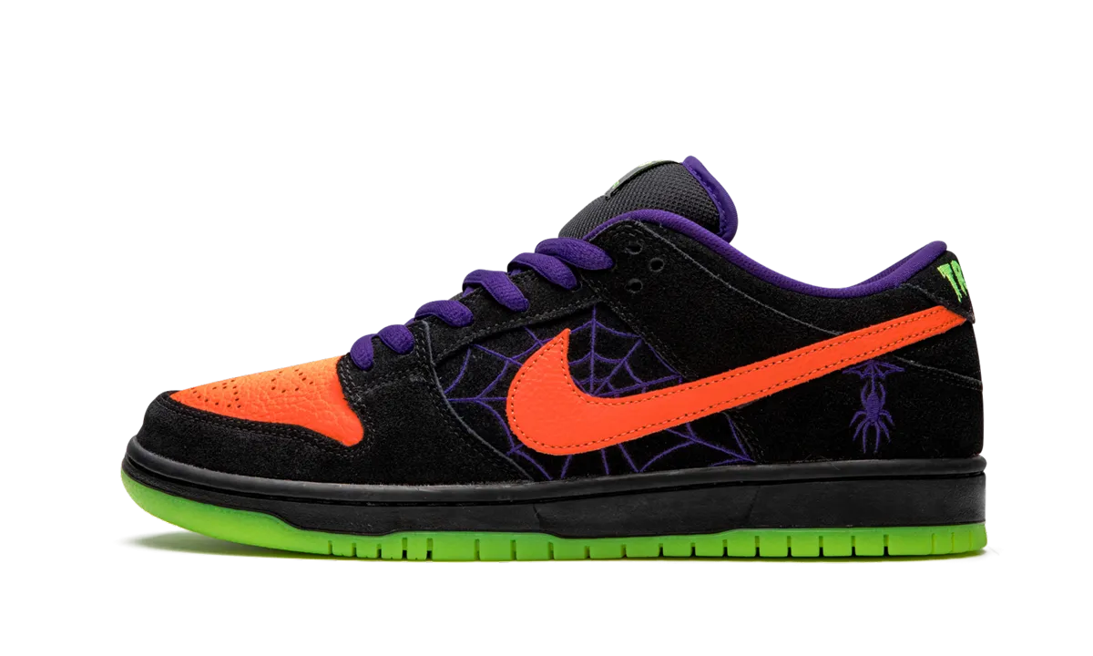 SB Dunk Low "Night of Mischief" Nike Mens styles