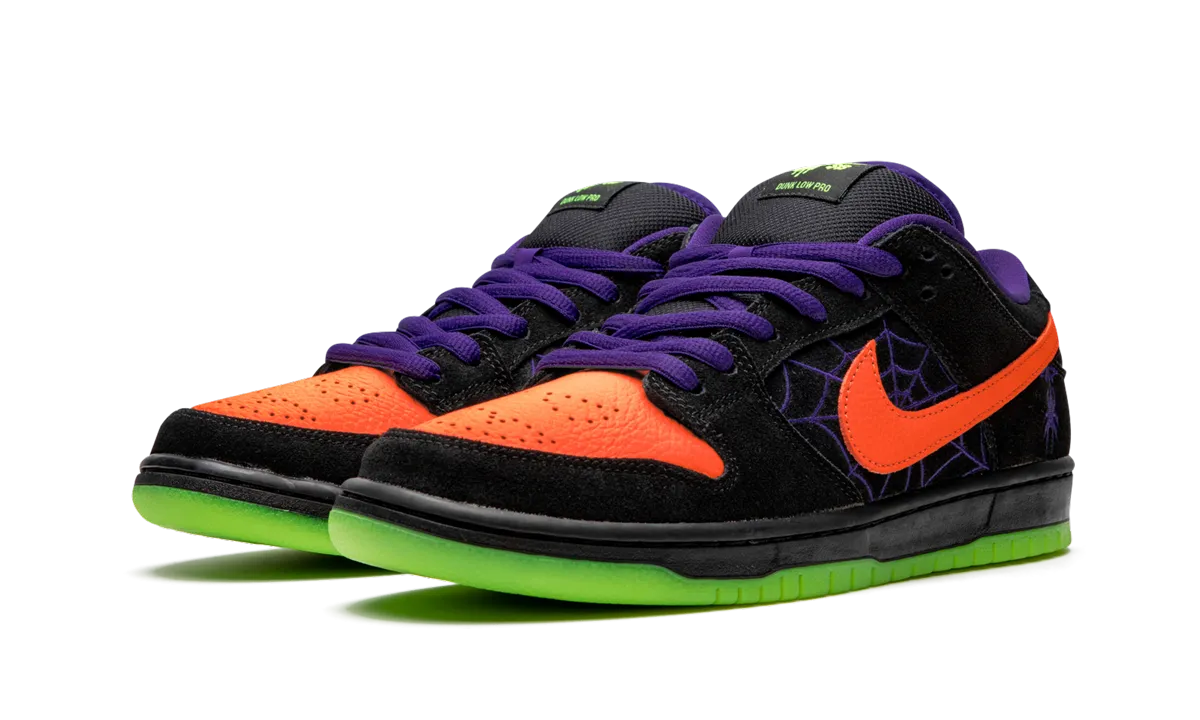 SB Dunk Low "Night of Mischief" nike everyday mens shoes