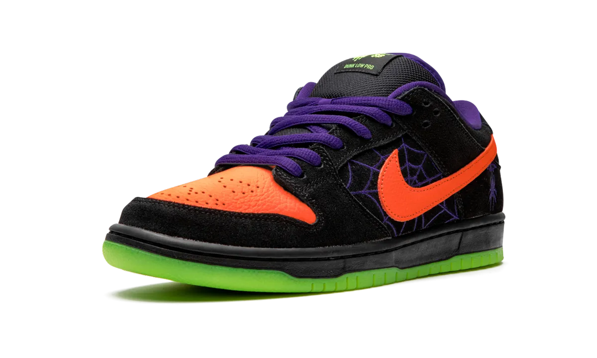 SB Dunk Low "Night of Mischief" nike everyday mens shoes