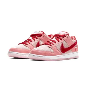 SB Dunk Low Strange Love Regular Box Pink Red White Nike Dunk sneakers with classic silhouette