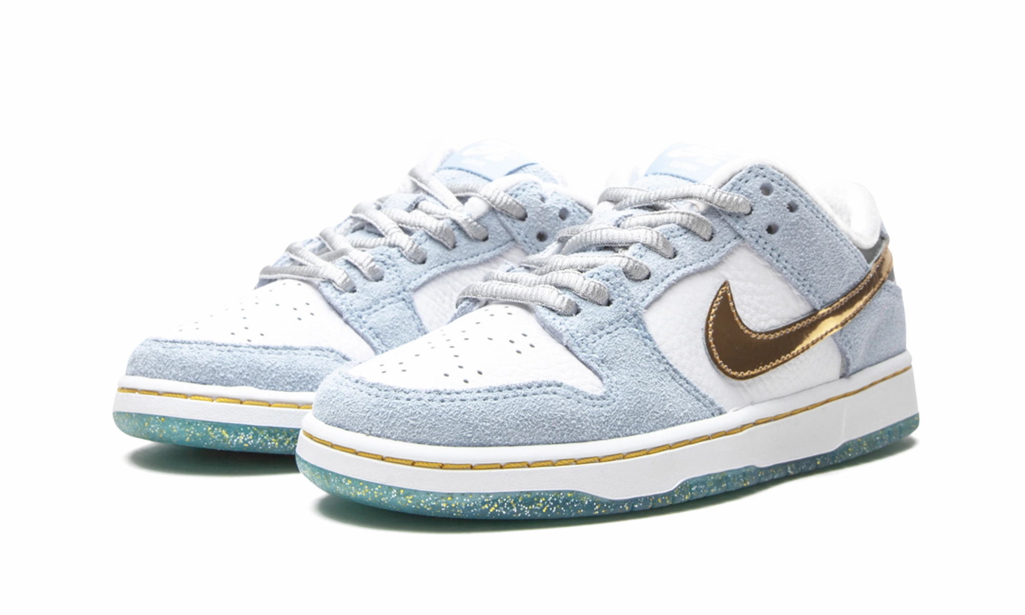 SB Dunk Low PS "Sean Cliver - Holiday Special" nike preschool slip-on sneakers