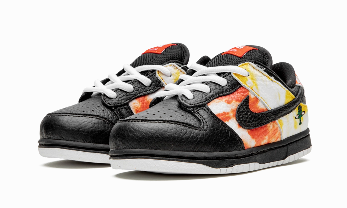 SB Dunk Low QS (TD) "Tie-Dye Rayguns 2019 - Black" nike toddler soft shoes