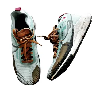 Shoes Athletic By Nike  Size: 8.5 nike