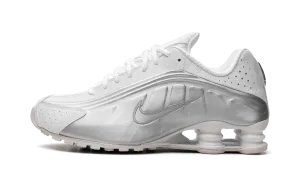 SHOX R4 MNS WMNS "Metallic silver" Nike Women's designs
