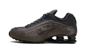 Shox R4 WMNS "Ironstone Off Noir" Nike Women's sneakers