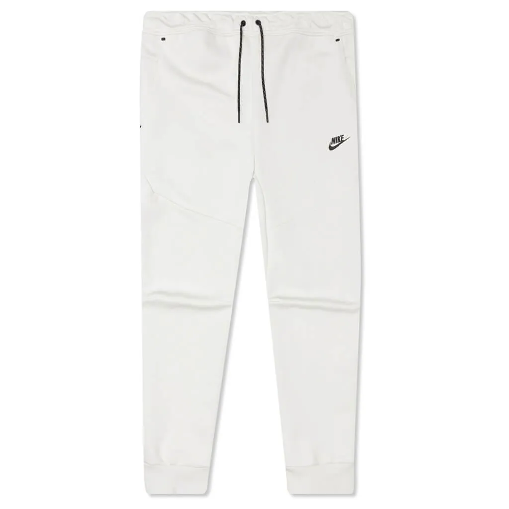 Sportswear Tech Fleece Joggers - Light Bone Nike trainers with responsive foam