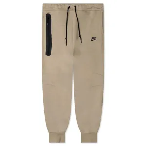 Sportswear Tech Fleece Slim Fit Joggers - Khaki/Black Nike fashion sneakers with bold branding