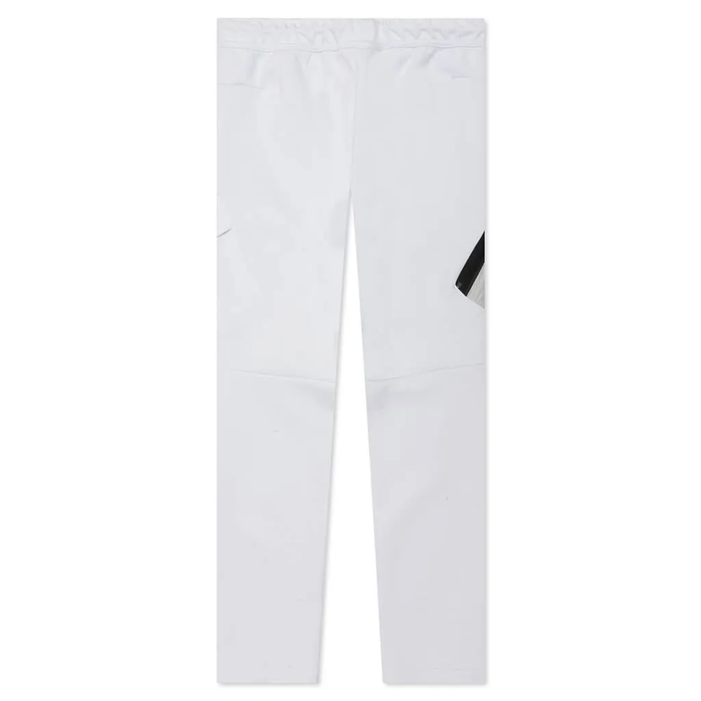 Sportswear Tech Fleece Utility Trouser - Football Grey/Light Smoke Grey Nike trainers with responsive foam