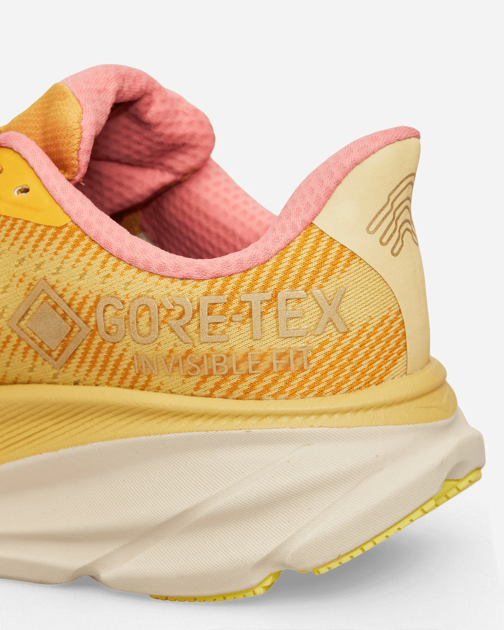 Stealth/Tech Clifton 9 GORE-TEX Sneakers Varsity Yellow / Vanilla Max Cushion Trainers
