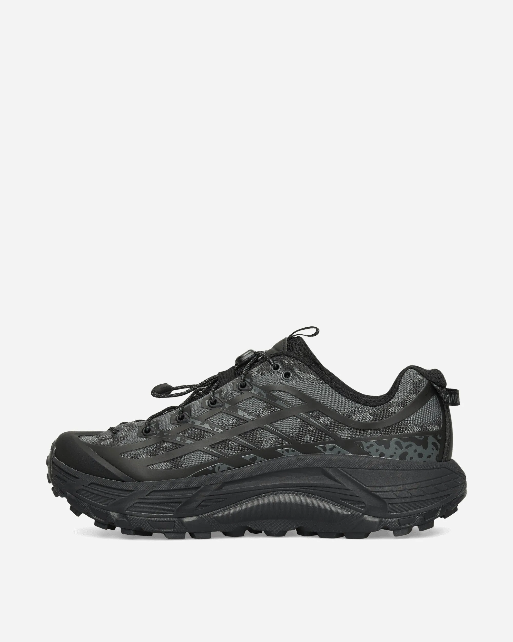 Stealth/Tech Mafate Three2 Sneakers Black / Carbon Max Cushion Trainers