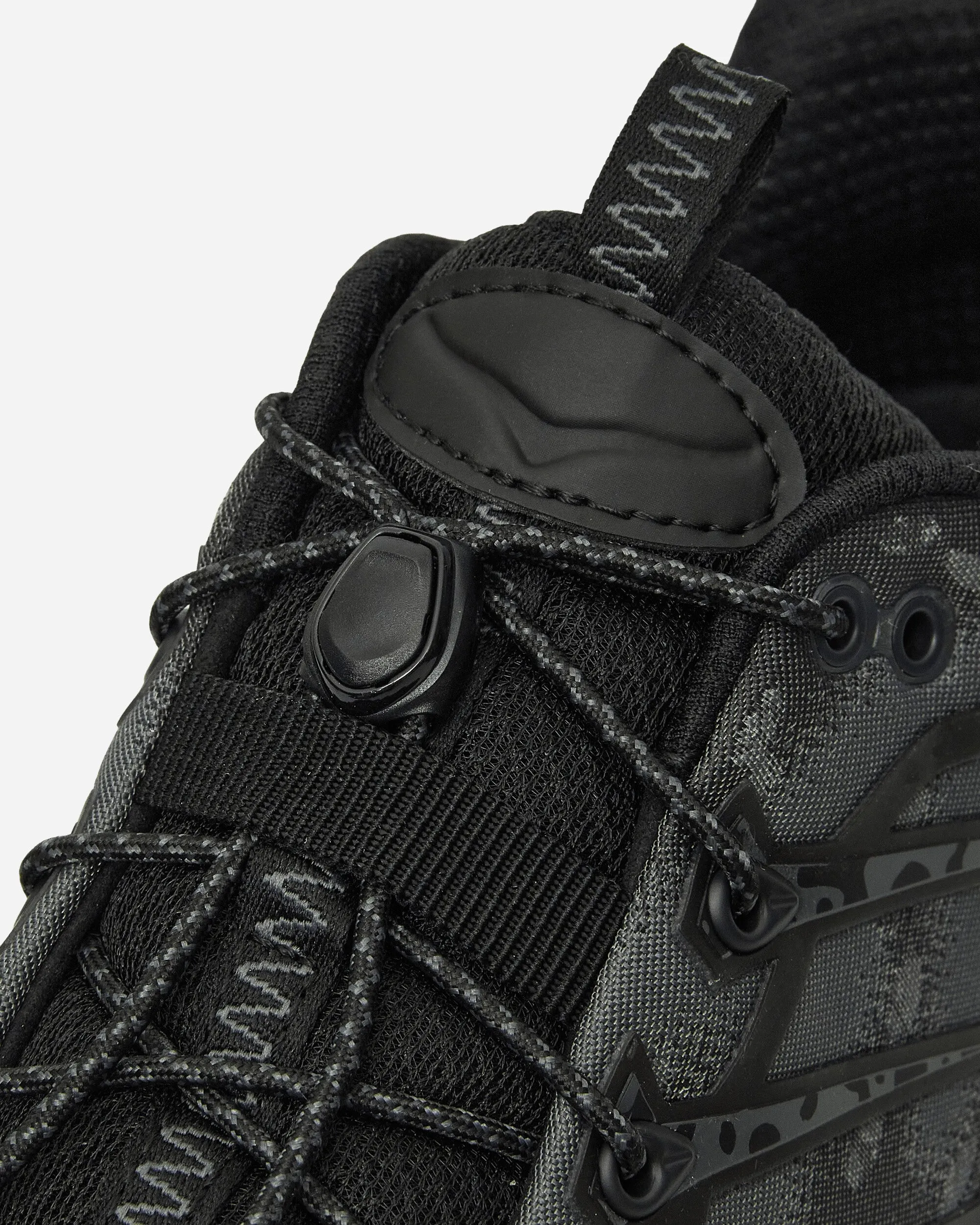 Stealth/Tech Mafate Three2 Sneakers Black / Carbon Max Cushion Trainers