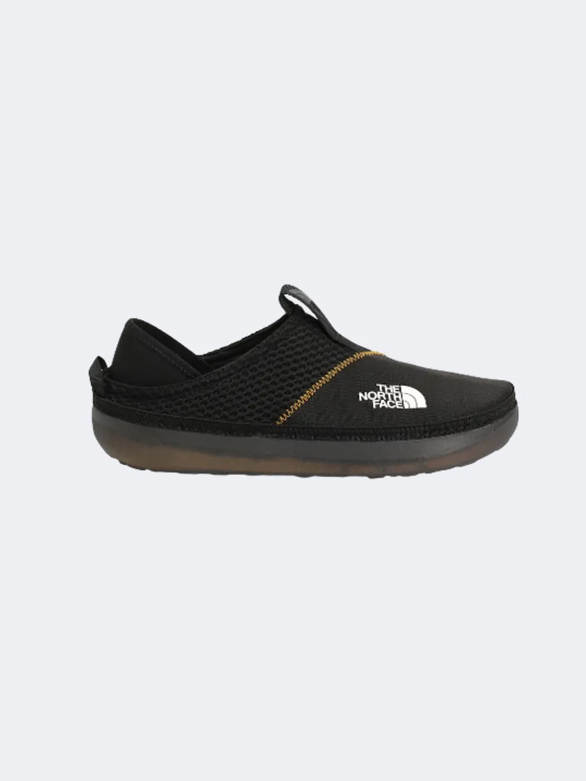 The North Face Base Camp  Men Lifestyle Slippers Black Mens shoes for everyday urban style