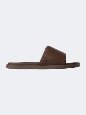 Ugg Seaside Ii Men Lifestyle Slippers Luggage Essential mens casual shoes for comfort