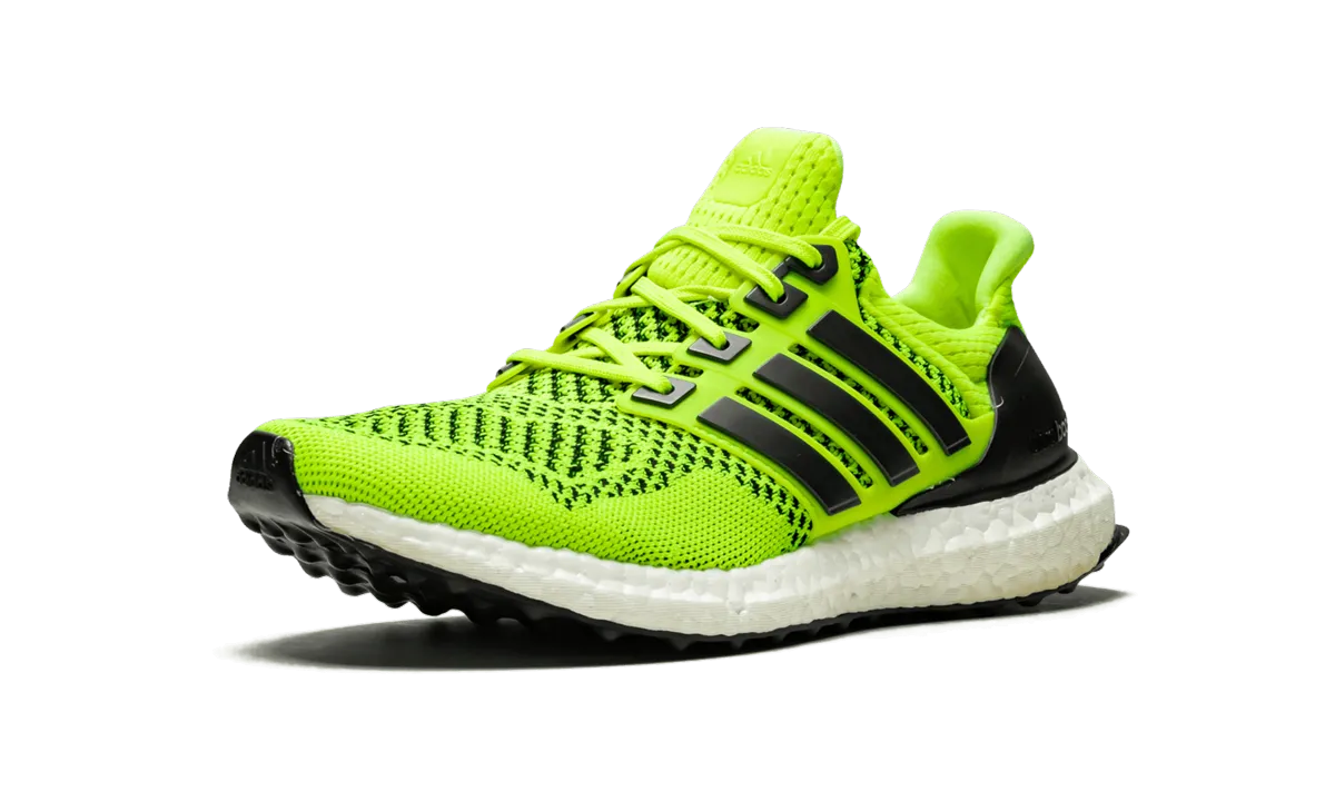 Ultra Boost M adidas mens active shoes