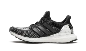 UltraBOOST GS Adidas Grade School shoes