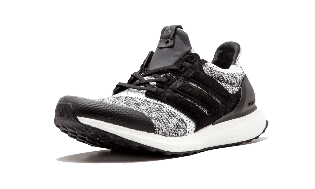 UltraBOOST S.E. "SNS x Social Status" adidas low-top mens trainers