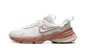 V2K Run WMNS "Gore-Tex Phantom Terra Blush" Nike Women's sneakers
