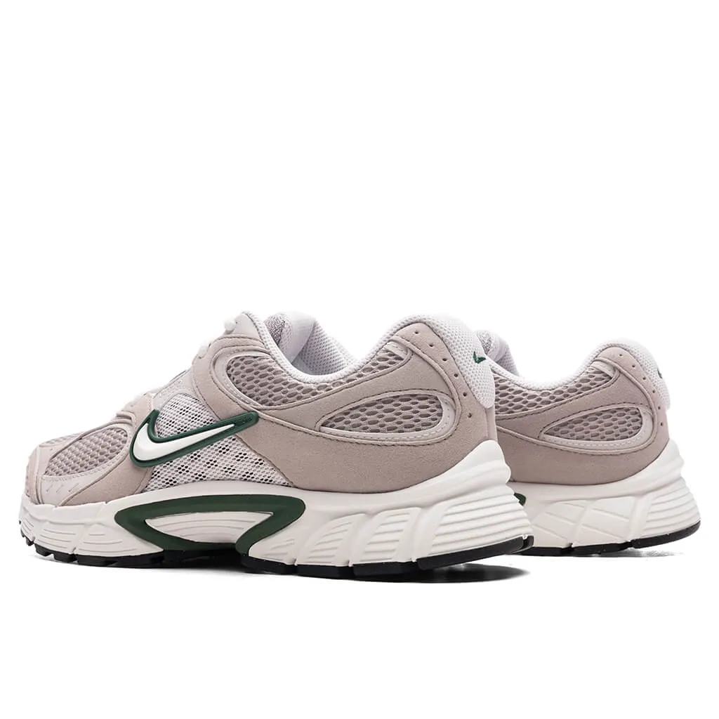 V5 RNR - College Grey/Summit White/Vast Grey/Fir Nike Lightweight Everyday Shoes