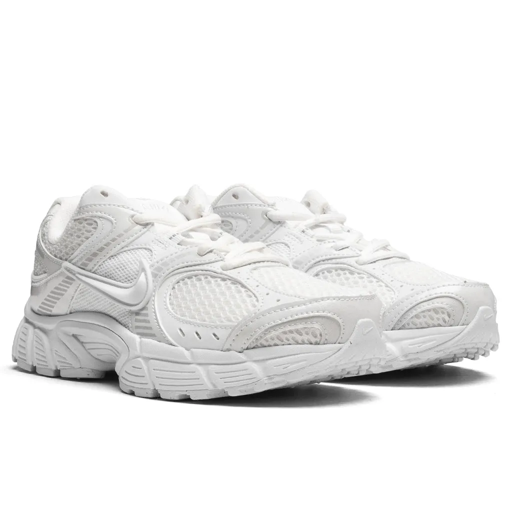 V5 RNR - White/Black/Metallic Silver Nike Lightweight Everyday Shoes