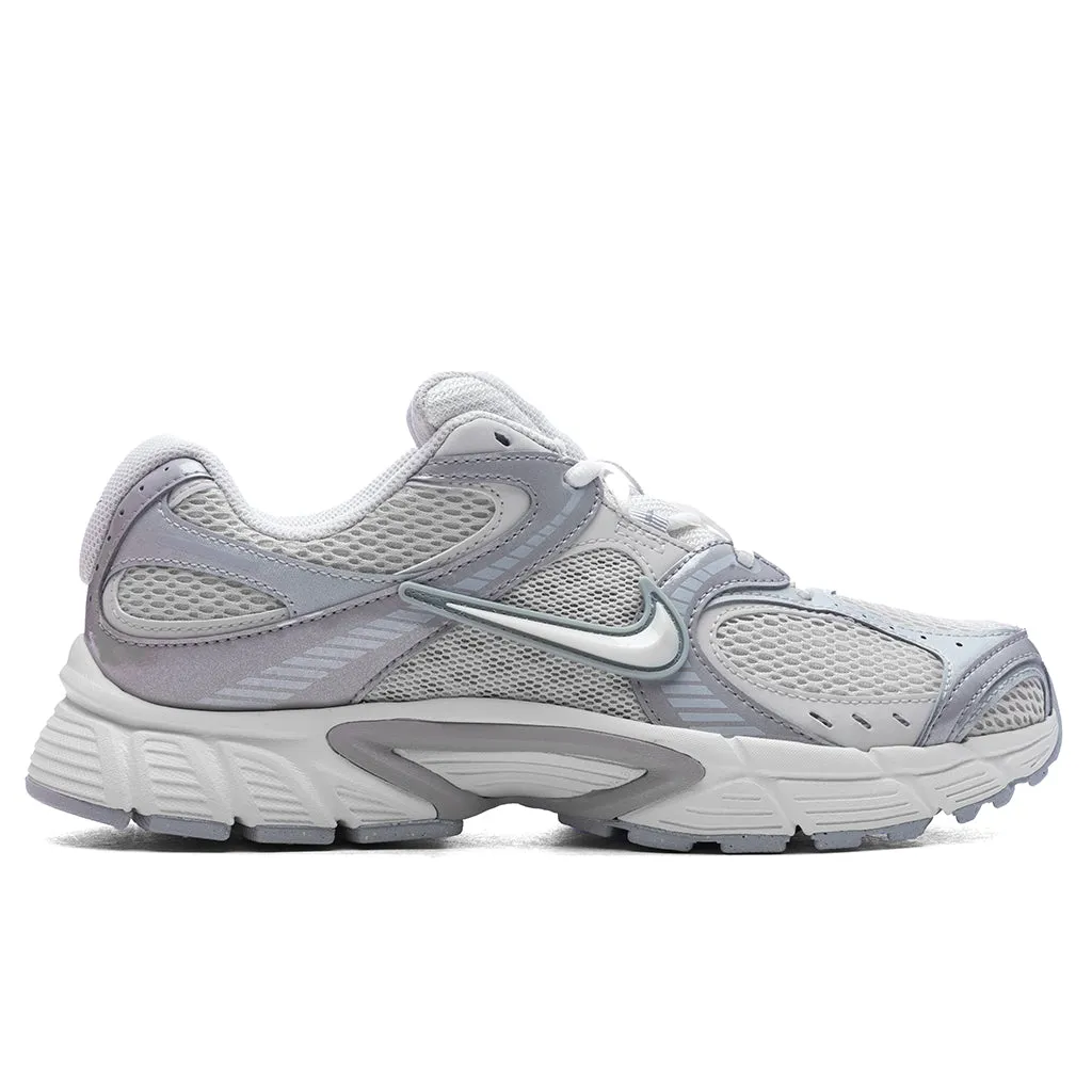 V5 Runner - Oatmeal/Pale Ivory/College Grey Nike everyday shoes with mesh upper