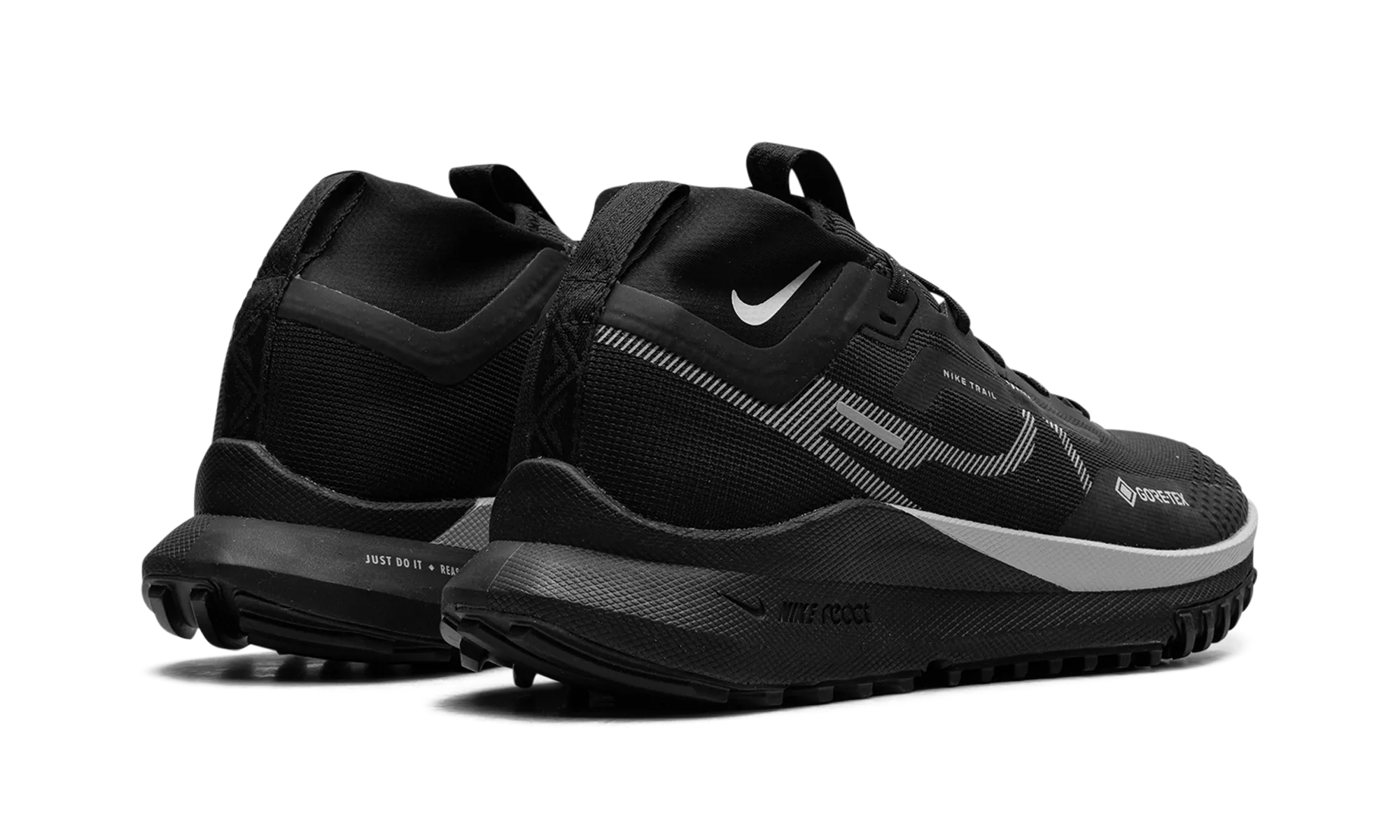 WMNS React Pegasus Trail 4 GTX "Reflect Silver" nike stylish womens footwear